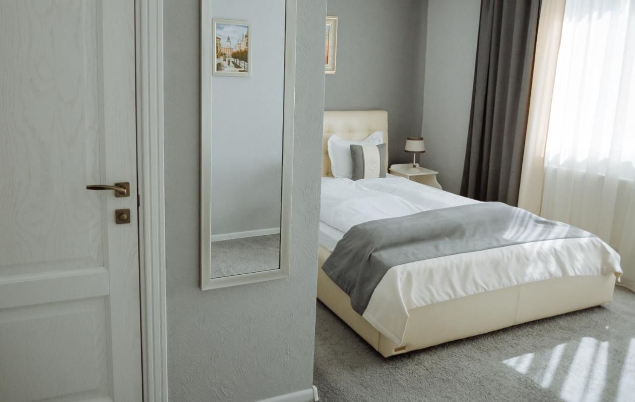 Отель Yaremche Premium Hotel Яремче-47